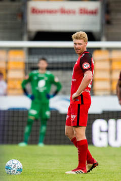 Sivert Heltne Nilsen of Brann looks dejected