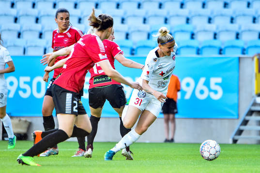 Bläddra bland fler bilder av Fotboll, Damallsvenskan, LB07 - Rosengård