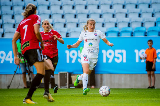 Rosengårds Fiona Brown mot Limhamn Bunkeflos Anna Björk
