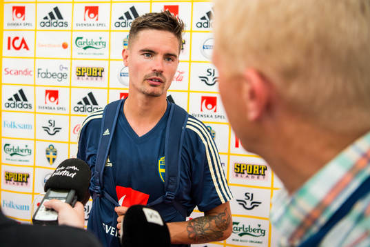 Mikael Lustig i mixed zone