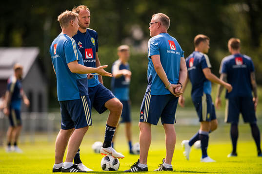 assisterande förbundskapten Peter Wettergren och