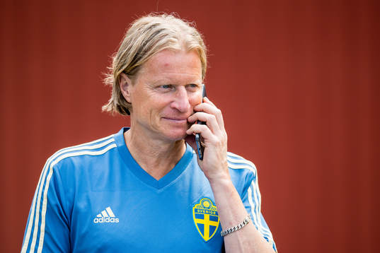 Stefan Pettersson, assisterande landslagschef pratar i
