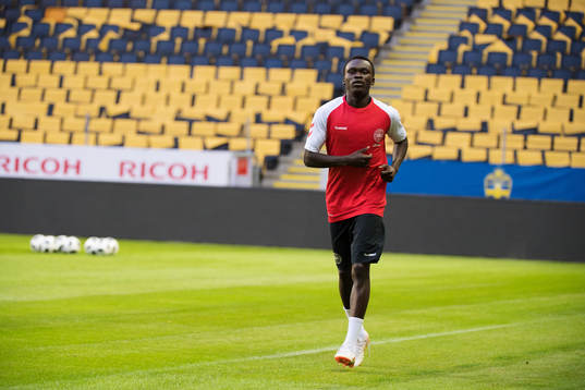 Pione Sisto
