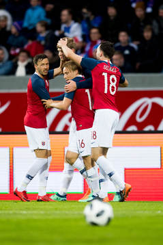 Alexander Sørloth celebrates the 2-3 goal with teammates