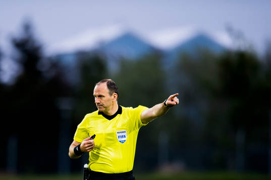 Jonas Eriksson, referee