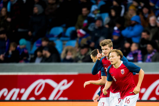 Alexander Sørloth of Norway celebrates with his teammates