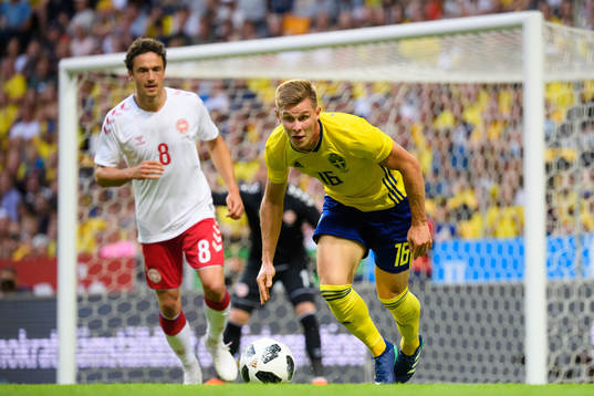 Danmarks Thomas Delaney och Sveriges Emil Krafth