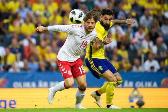 Danmarks Lasse Schöne och Sveriges Jimmy Durmaz