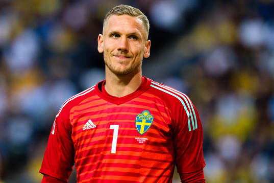 Sveriges målvakt Robin Olsen deppar