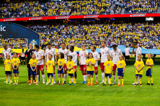 Knattar framför Danmarks lineup före träningslandskampen