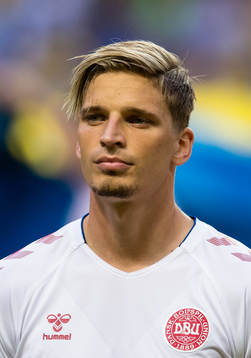 Danmarks Jens Stryger Larsen före träningslandskampen i