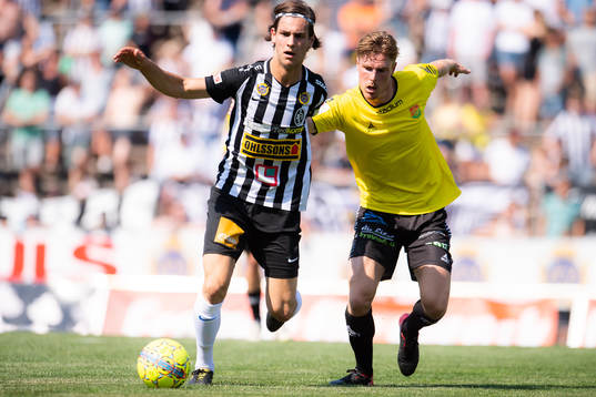 Landskronas Adi Nalic och Gais Marcus Bergholtz