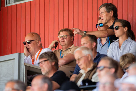 Landskronas sportchef Peter Swärdh på läktare