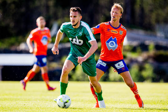 Haris Cirak of Nest-Sotra and Jørgen Hatlehol of Aalesund