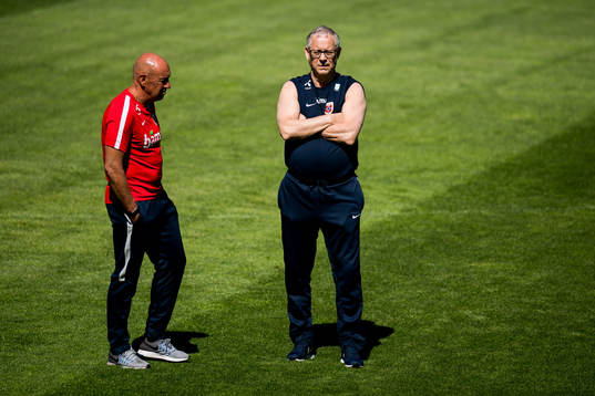 Nils Johan Semb and Lars Lagerbäck, head coach of Norway