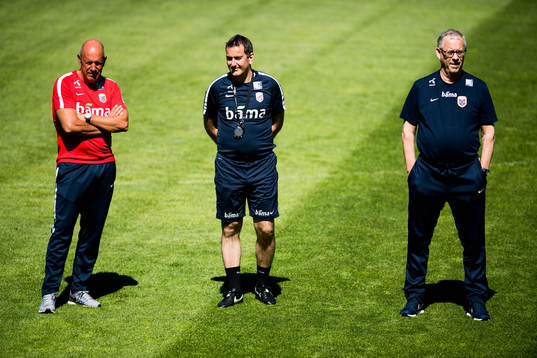 Nils Johan Semb, Per Joar Hansen, assistant coach, and Lars