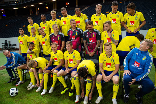 Spelare och ledare när lagbilden av Sveriges