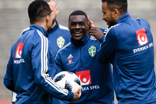 Sveriges Martin Olsson, Ken Sema och Isaac Keise Thelin