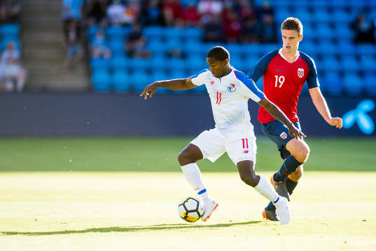 Armando Cooper of Panama and Markus Henriksen of Norway