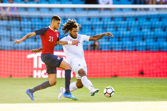 Bjørn Maars Johnsen of Norway and Gabriel Gómez of Panama