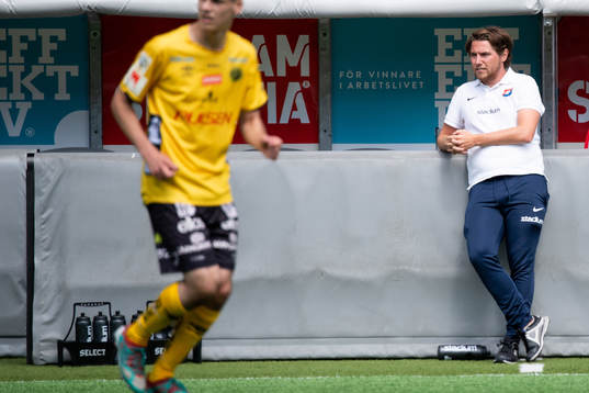 Örgrytes U17 tränare
