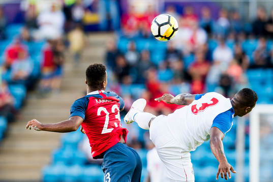 Ola Kamara of Norway and Harold Cummings of Panama