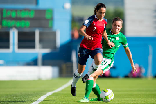 Ingrid Moe Wold of Norway and Katie McCabe of Ireland
