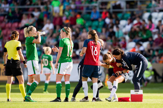 Caroline Graham Hansen of Norway with an injury