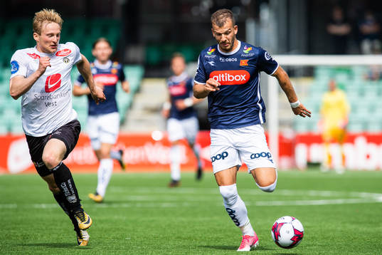 Per Magnus Steiring of Sogndal and Zlatko Tripic of Viking