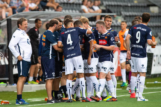 Bjarne Berntsen, head coach of Viking, standing next to his