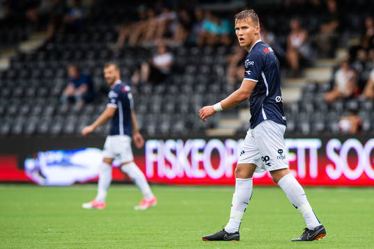 Leo Østigard of Viking looks dejected