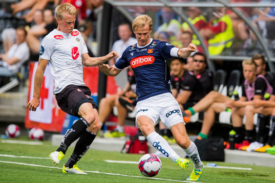 Eirik Schulze of Sogndal and Viljar Vevatne of Viking