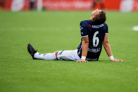 Leo Østigard of Viking looks dejected