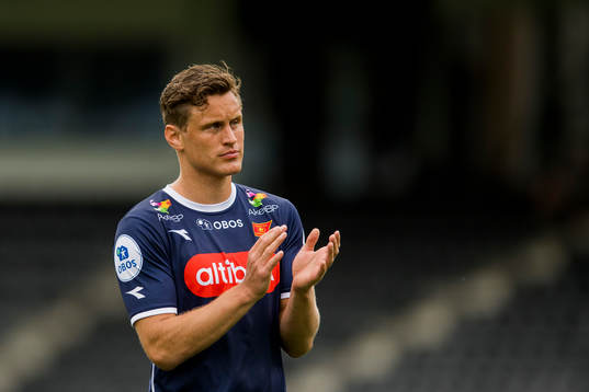Tommy Høiland of Viking looks dejected