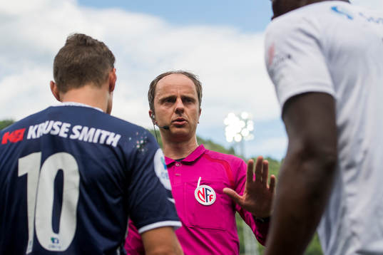 Referee Jan Morten Tennøy