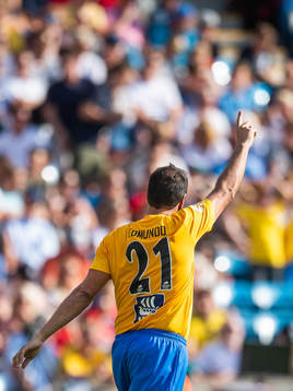 Edmundo of Brazil celebrates