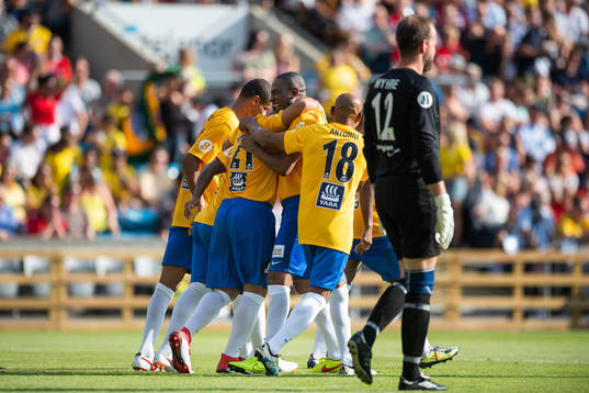 Edmundo of Brazil celebrates with team mates