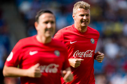 Øyvind Leonhardsen and Jostein Flo of Norway