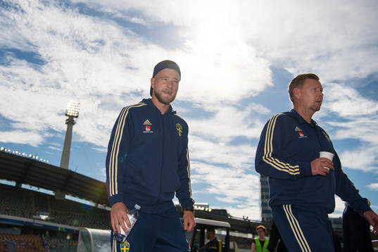 John Guidetti and assistant coach Peter Wettergren