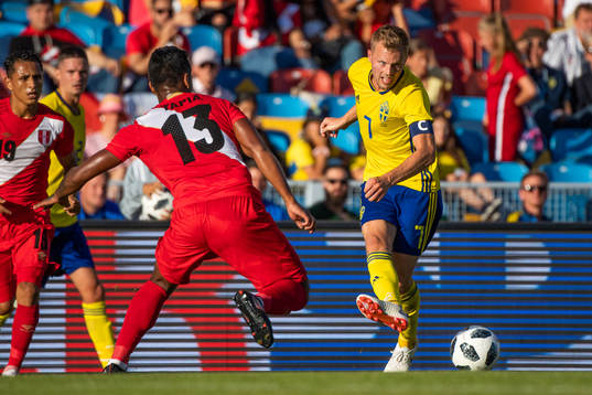 Sebastian Larsson of Sweden