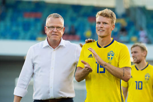 Janne Andersson, head coach of Sweden, and Oscar Hiljemark