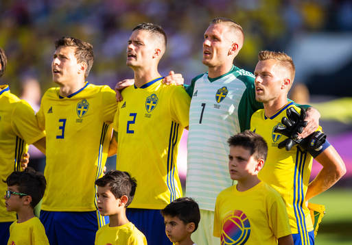 Victor Nilsson Lindelöf, Mikael Lustig, goalkeeper Robin