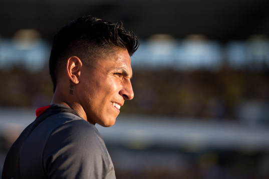 Raul Ruidiaz of Peru warms up