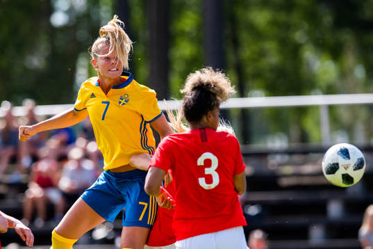 Sveriges Nina Jakobsson gör 2-0