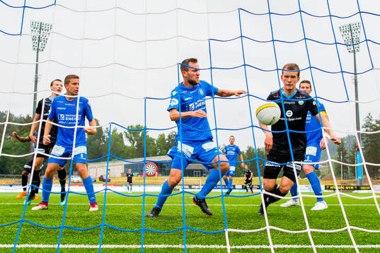 Vegard Østraat Erlien of Sandnes Ulf fails to score past