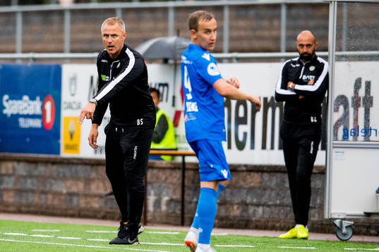 Bengt Sæternes, head coach of Sandnes Ulf, and Bojan