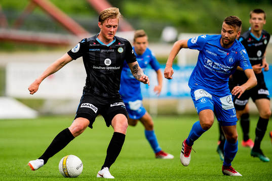 Vegard Aasen of Sandnes Ulf and Martin Holmen of Notodden