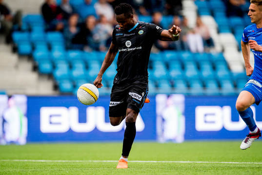 Kachi of Sandnes Ulf scores a disallowed goal