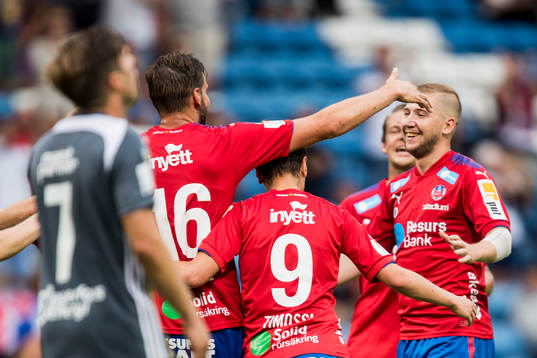 Helsingborgs Mikael Dahlberg jublar