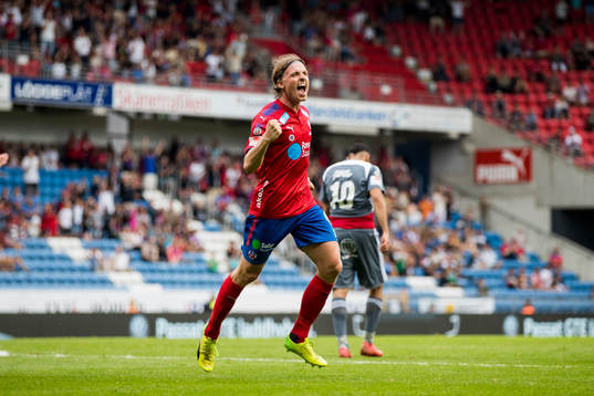 Helsingborgs Carl Johansson jublar